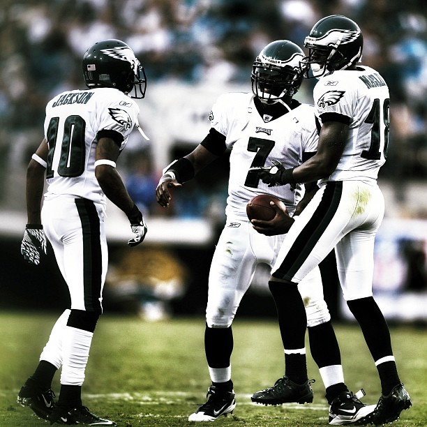 2010: @mike7vick's last game in Jacksonville was his first after being named the starting QB.