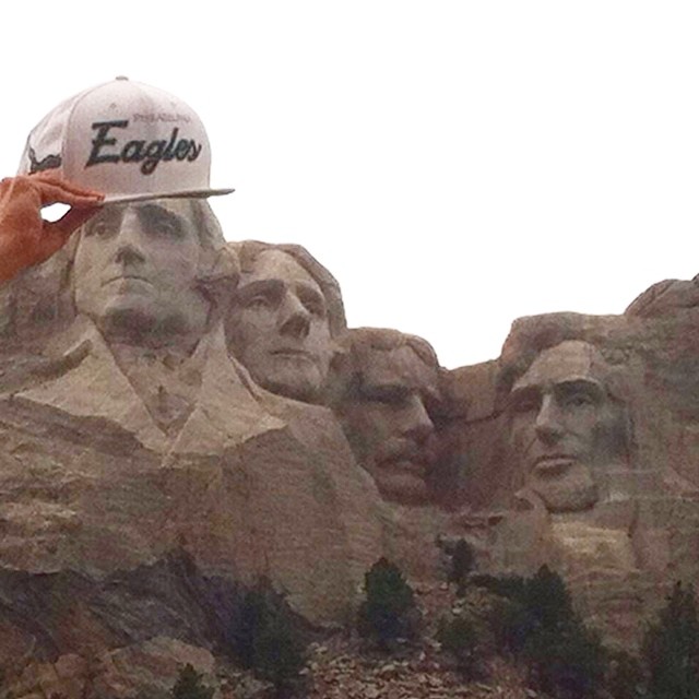 A very patriotic #EaglesGetaway. Keep those vacation pics coming!