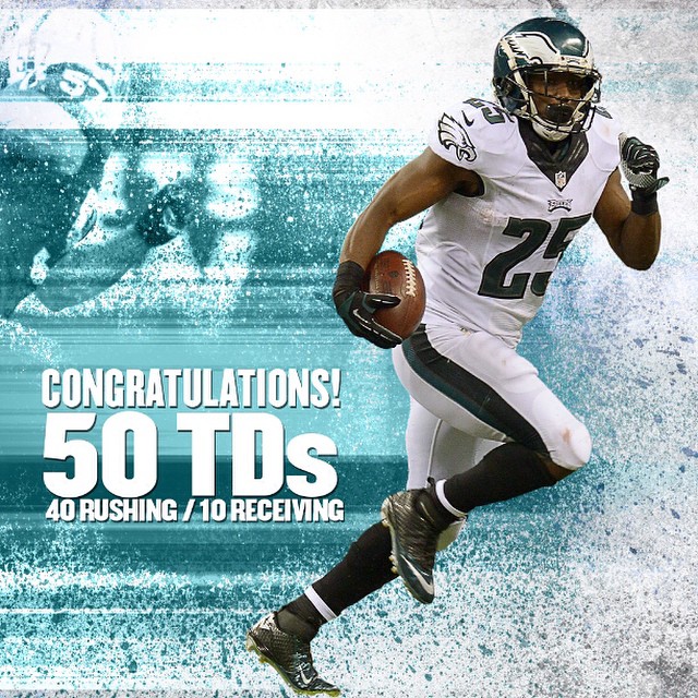 40 rushing + 10 receiving = 1 awesome milestone. Congrats on your 50th regular season TD, Shady!