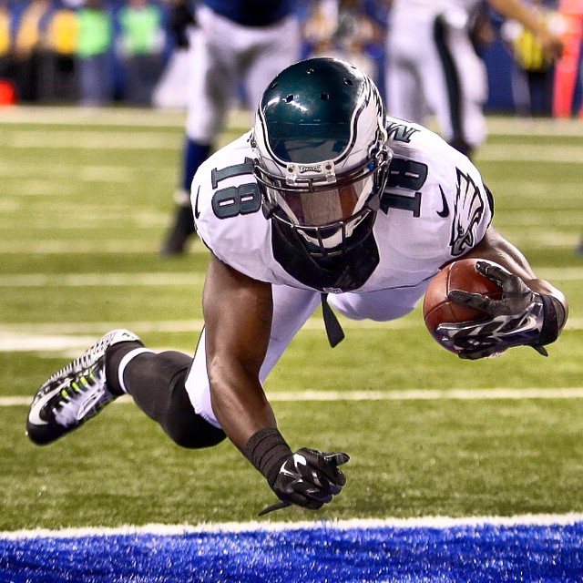 Maclin takes flight. Final destination: End Zone.