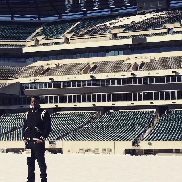 Is it August yet? @kevinhart4real checks out the site of his historic first show at the Nest.
