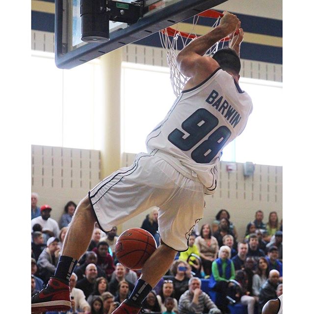 When @connorbarwin98 dunks on you on Selection Sunday...